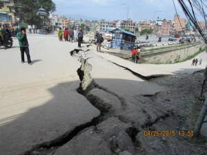 Nepal strada distrutta