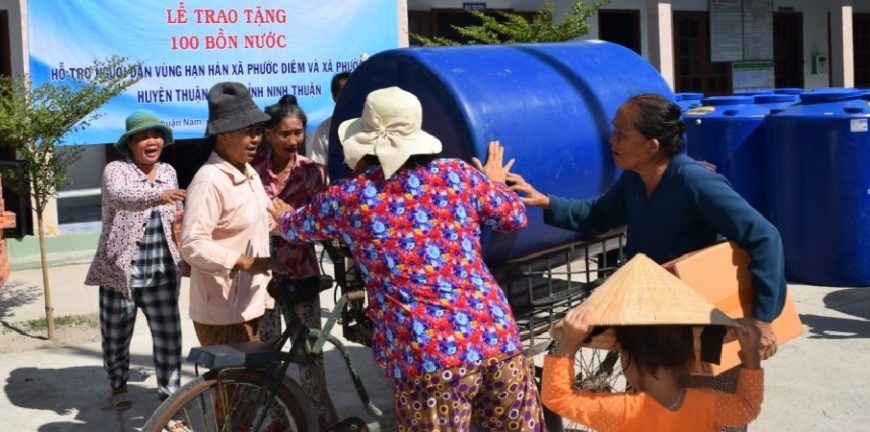 Vinh Long, Vietnam: cisterne d’acqua